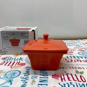 Fiesta (New in Box) Poppy Belk Box